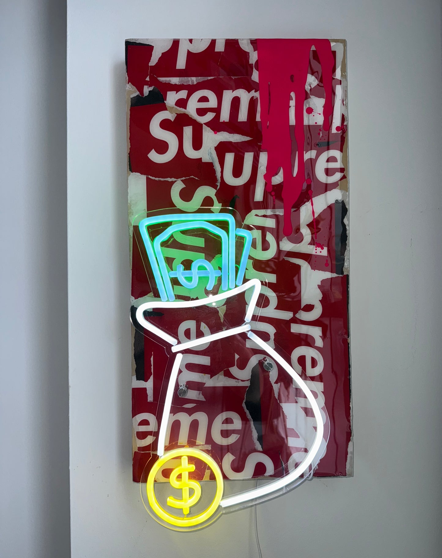 SUPREME MONEY BAG