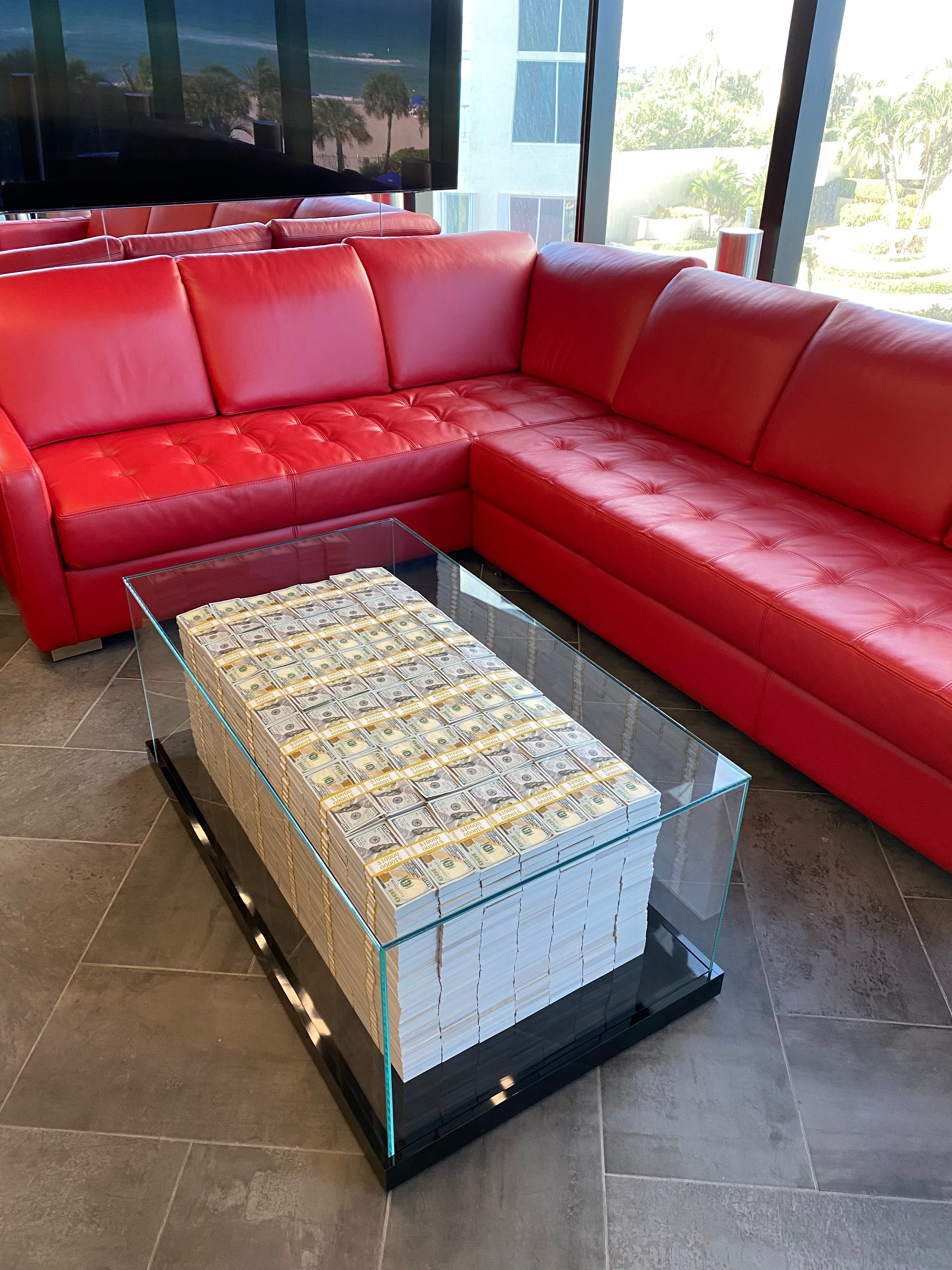 Money Table Porsche Design Tower – Fossmovesart